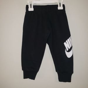 NIKEBABY SWEATPANTS SIZE 12-18 MONTHS